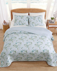 Floral Enchantment Reversible 3-Piece Full/Queen Quilt Set - Light Blue/Aqua