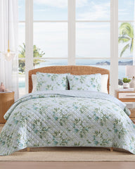 Floral Enchantment Reversible 3-Piece Full/Queen Quilt Set - Light Blue/Aqua