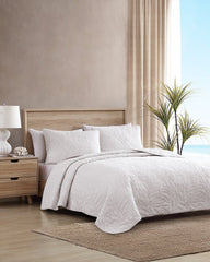 Solid Costa Sera Full/Queen Quilt - White