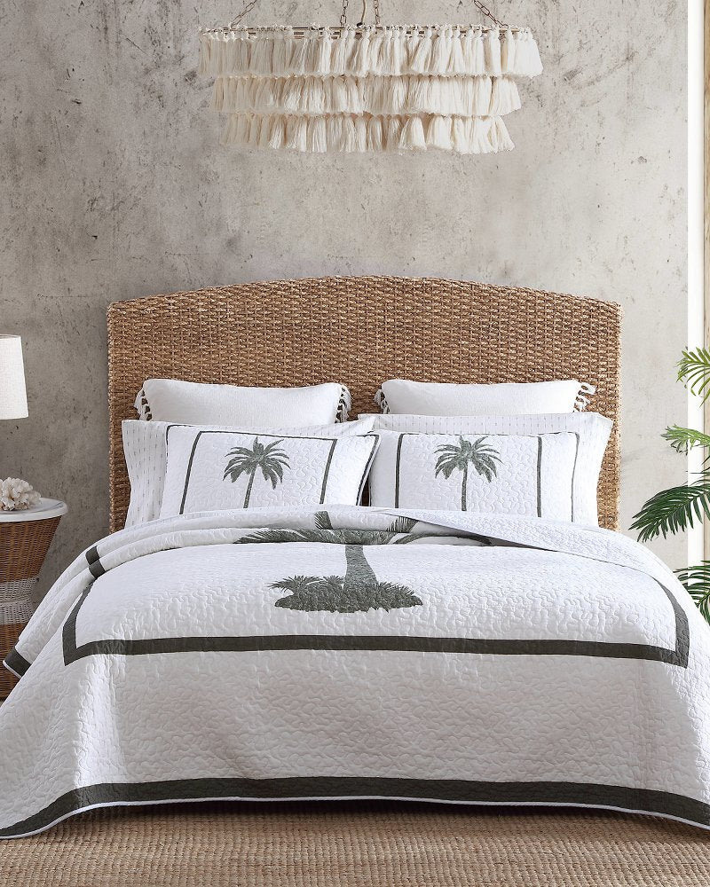 Palm Island Reversible Full/Queen Quilt - Grey