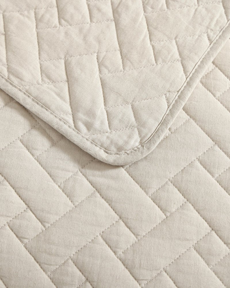 Raffia Solid 2-Piece Twin Quilt Set - Beige