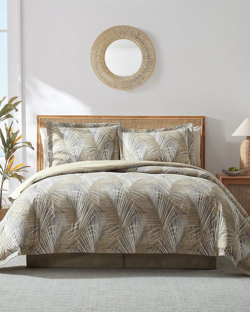 Raffia Palms Reversible 4-Piece King Comforter Set - Grey