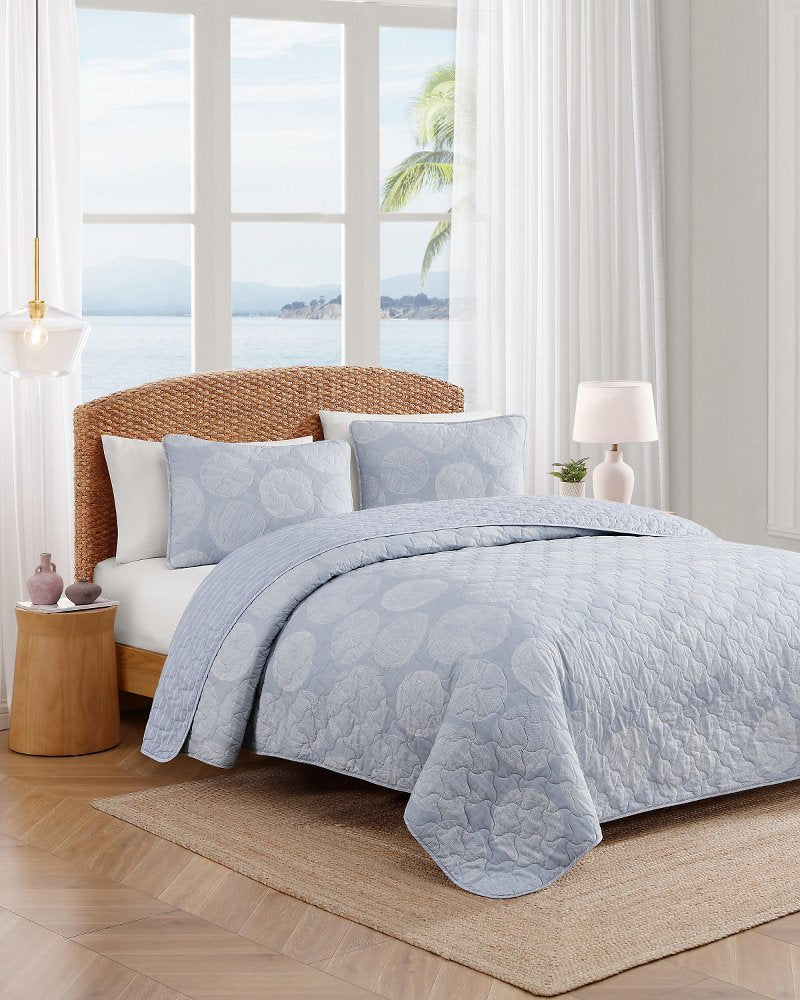 Ocean Island Reversible 3-Piece Full/Queen Quilt Set - Blue Island