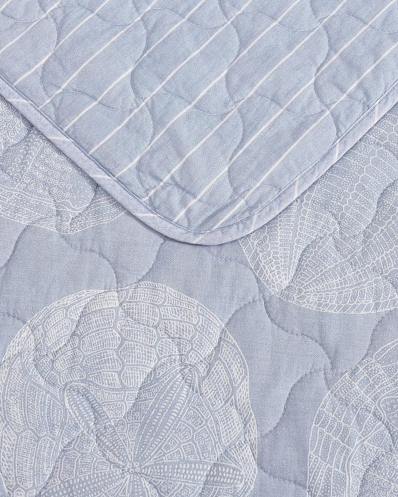 Ocean Island Reversible 3-Piece King Quilt Set - Blue Island
