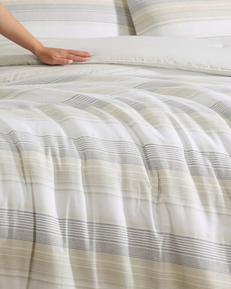 Canal Island Stripe Reversible 3-Piece Full/Queen Comforter Set - Beige/Grey