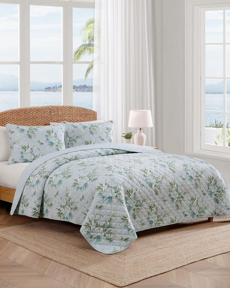 Floral Enchantment Reversible 3-Piece King Quilt Set - Light Blue