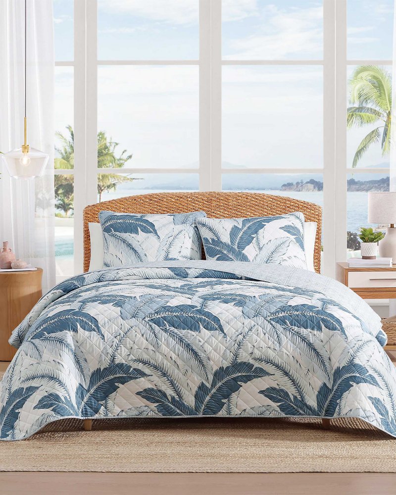 Vintage Palms 3-Piece Full/Queen Quilt Set - White/Blue