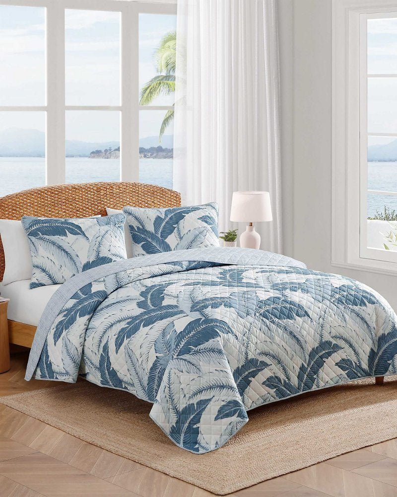 Vintage Palms 3-Piece King Quilt Set - White/Blue