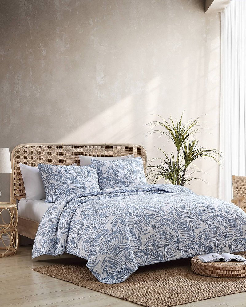 Palmday Reversible 3-Piece Full/Queen Quilt Set - Blue Canal