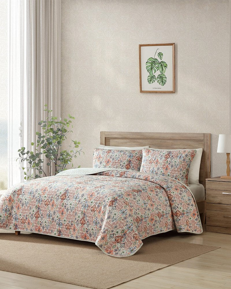 Ikat Tropics Reversible 3-Piece Full/Queen Quilt Set - Multicolor