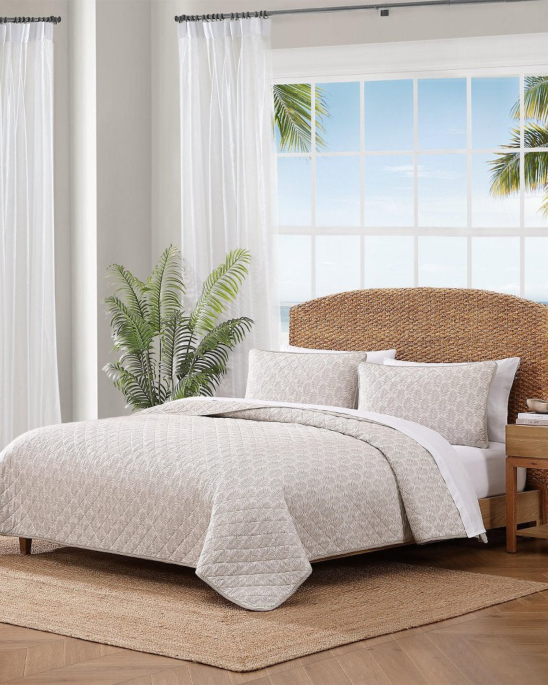 Bahama Fronds Reversible 3-Piece King Quilt Set - Khaki