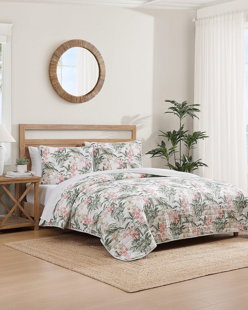 Island Orchid Reversible 3-Piece King Quilt Set - Coral Pink/Cream