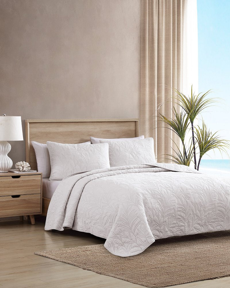 Solid Costa Sera King Quilt - White