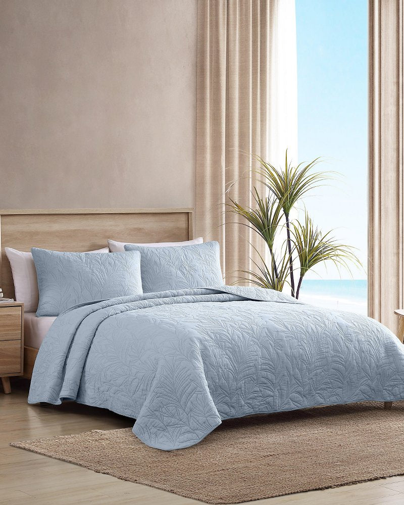 Solid Costa Sera Twin Quilt - Blue
